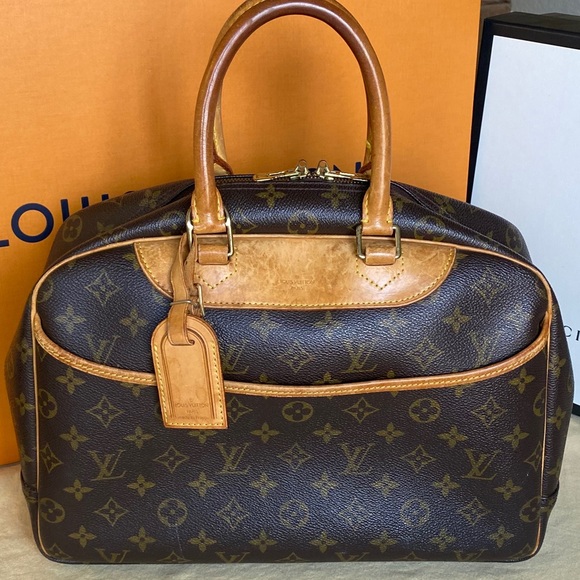 Louis Vuitton Handbags - Authentic Louis Vuitton Deauville
